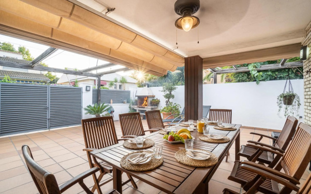 Cambrils-4BD-Piscina-BBQ-PetFriendly-Port Aventura