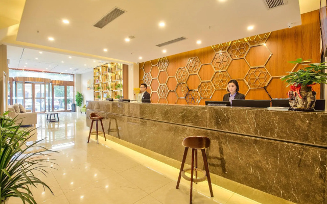 Yitel Trend (Cixi Hangzhouwan Century City)