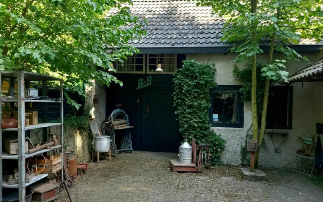 B&B Wood, Food & More