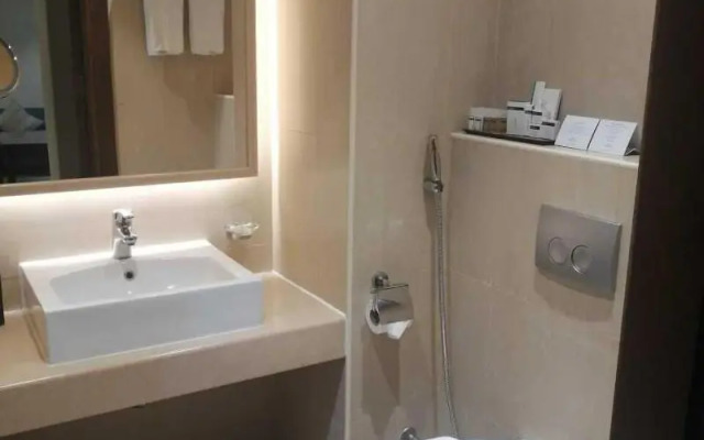 Golden Tulip Sharma Resort