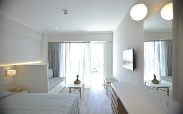 Sunrise Gardens Aparthotel