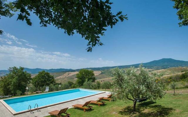 Il Cerro Independent Residence Sleeping 12 in Radicofani-il Cerro