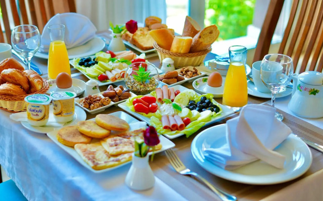 Hotel Menzeh Dalia