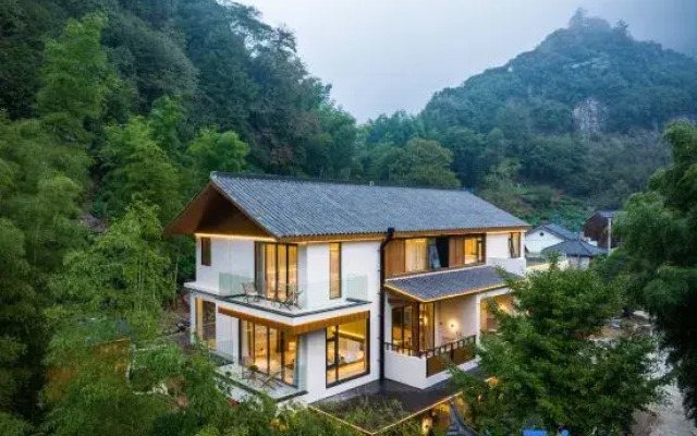 Yixi Shanfang Homestay (Yuxian Shuimo Tingxi Scenic Area)