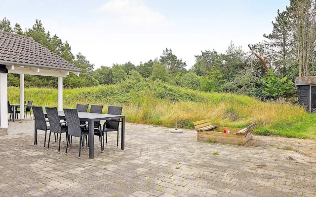 10 Person Holiday Home in Albaek-by Traum