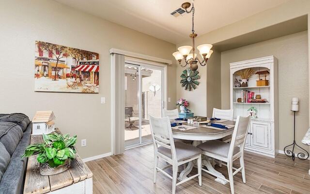 Farmhouse Surprise - 3 Bedroom by Casago