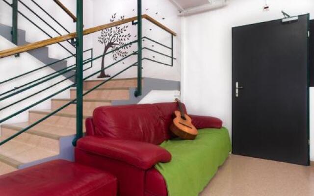 AdHoc Hostel