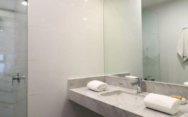 w Unique 2BR With Balcony in Miraflores