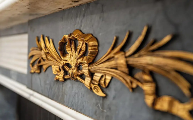 The Ivy House on Clarendon