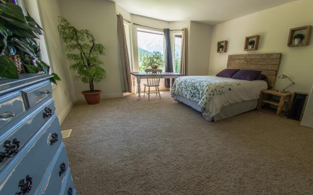 The Cabin at Sweetwater Lane Farm