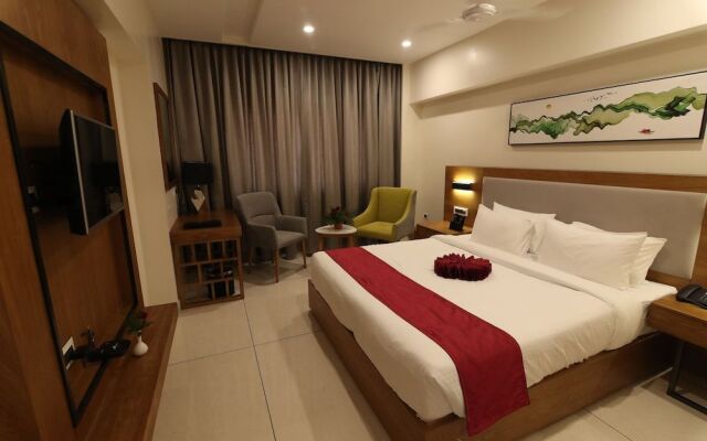 Sri Sri Sri Hotel