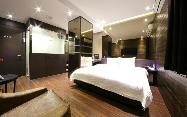 Hotel Almond Busan Station