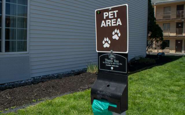 Country Inn & Suites by Radisson, Charleston South, WV