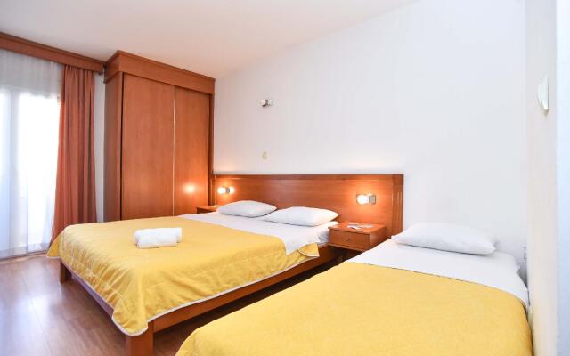 Hotel Mena