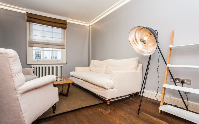 Stunning Central 3 Bed House in Amazing Location