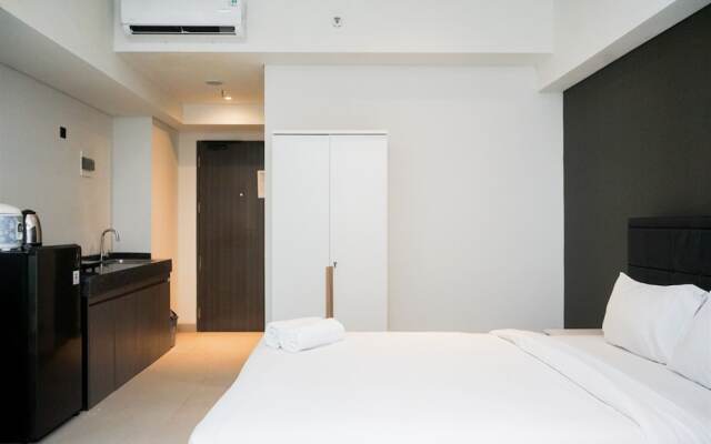 Studio Apartment With Sofa At Carstensz Residence