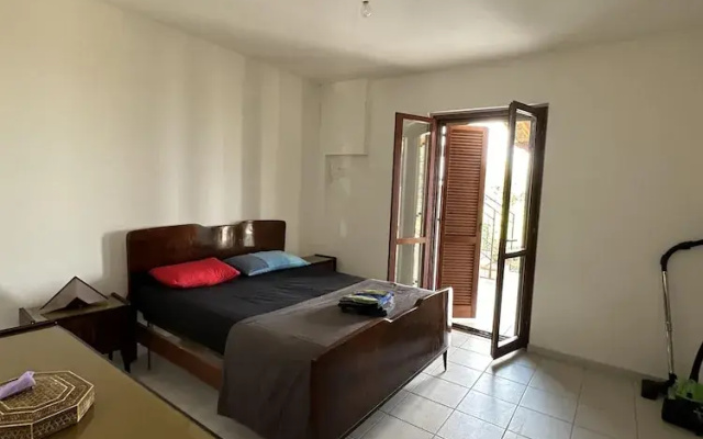 2 Bed Villa - Sleeps 4 - Pets - Garden - Parking