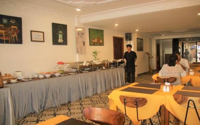 Grand Elevation Hotel