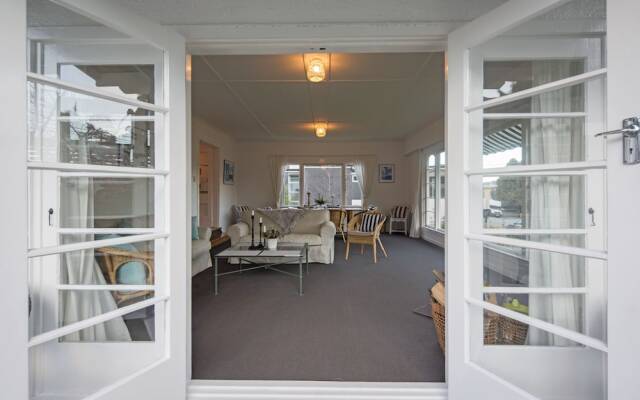 Melbourne Street Cottage