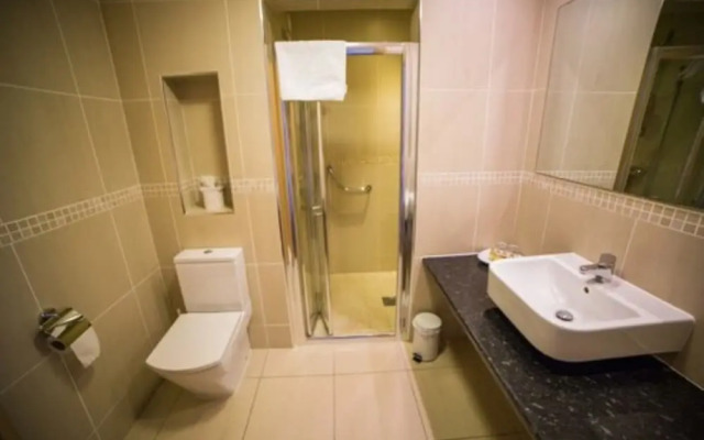 Curran Court Hotel