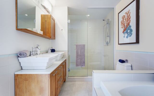 Palais-des-Congrès Furnished Suites by Hometrotting