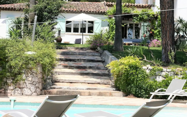 Luxurious Villa in Mougins With Swimming Pool