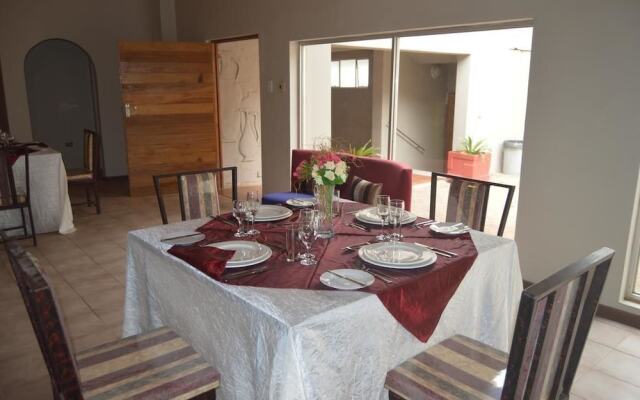 Ananda Lodge