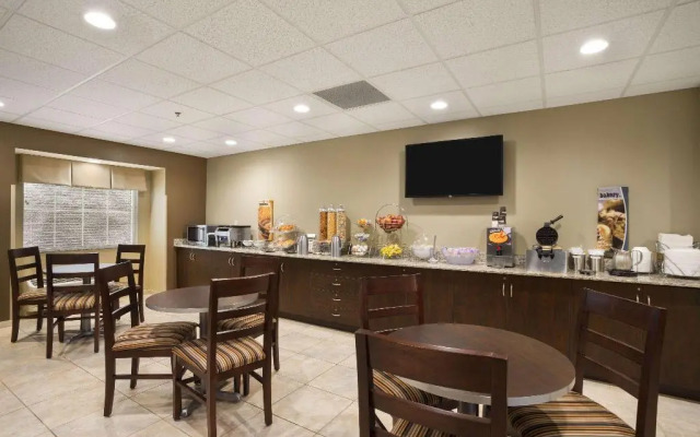 Microtel Inn & Suites By Wyndham Cambridge