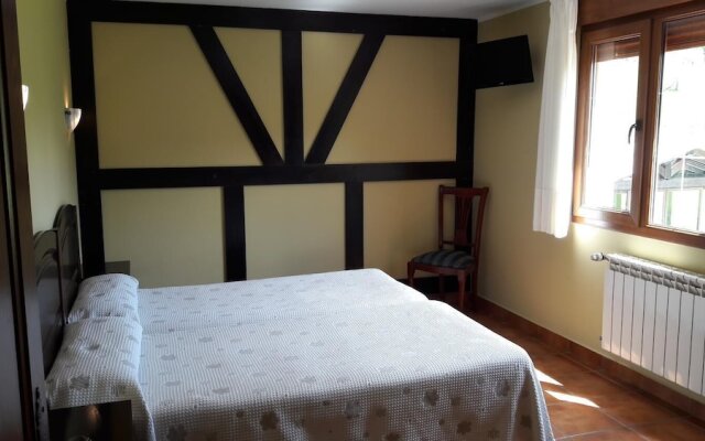 Apartamentos El Castañeu