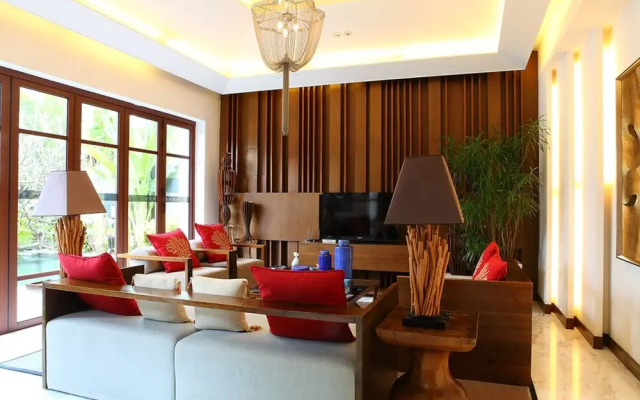 Hui Zhou Hou Niao Shui Rong Zhuang Villa
