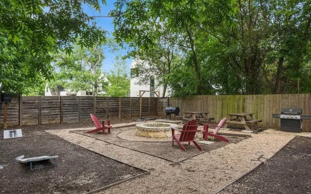 Stylish 1BR Zilker Evonify