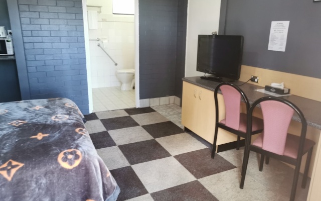 All Seasons Country Lodge – Guest Rooms – Taree South