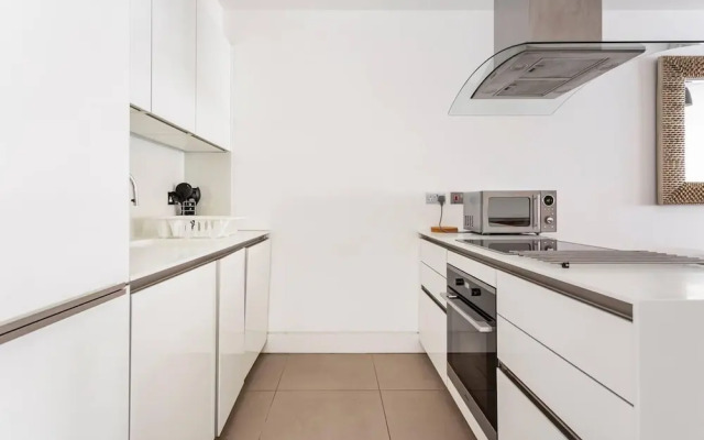 Central London - 2 Beds - Sleeps 4 - Lift