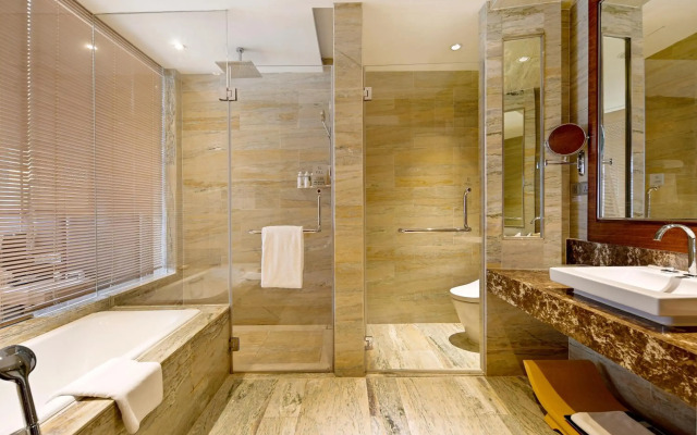 Holiday Inn Qingdao Expo