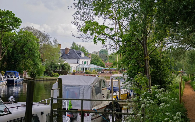 Waveney House Hotel