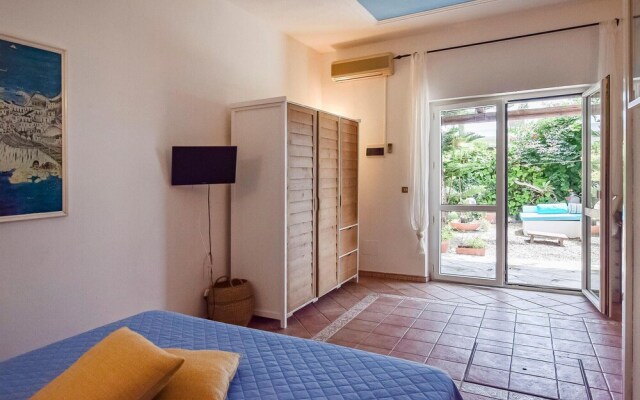 Stunning Home in Sant'angelo With Wifi and 2 Bedrooms