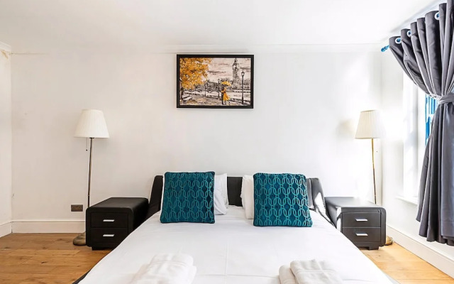Spacious 4-bed House Near Liverpool St