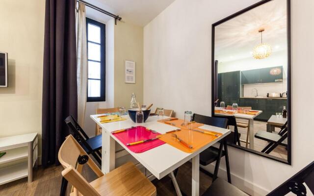 Chez Nous - 7 Appartements sur le Vieux Port