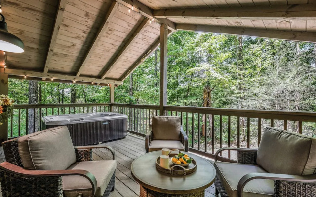 Light'n Bug Bungalow