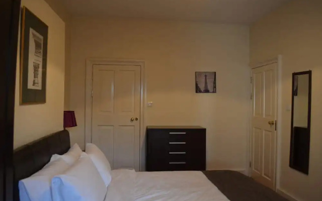 Metrostays - O'Connell Street 85-3