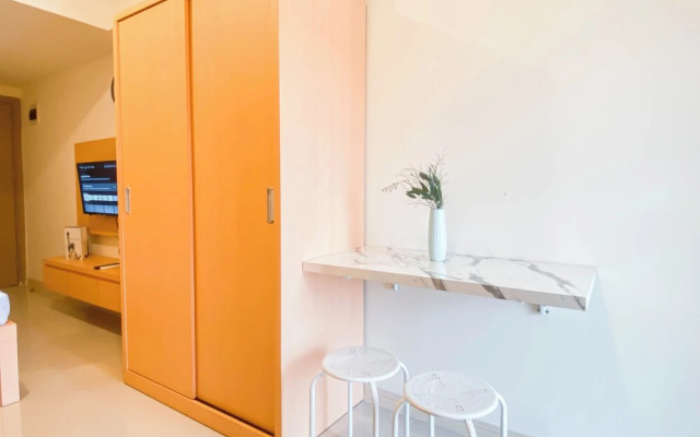 Comfy Stay Studio Room At Meikarta Apartment