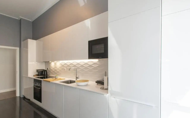 Elegant & Sophisticated Campo Ourique by GT House