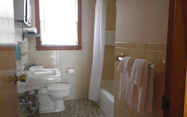 The Coachman Motor Inn