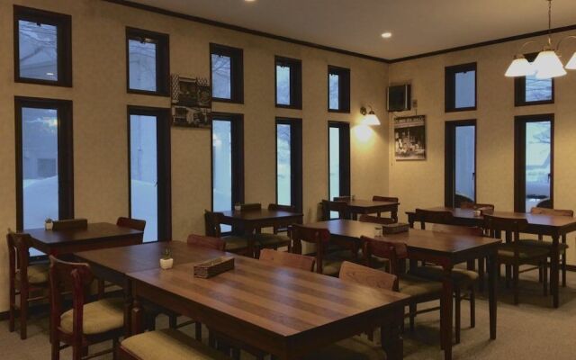 Hakuba Landmark Iwatake Lodge