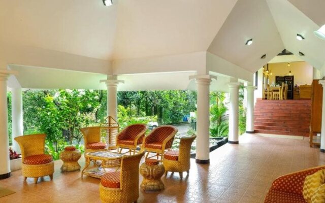 Hotel Treetop