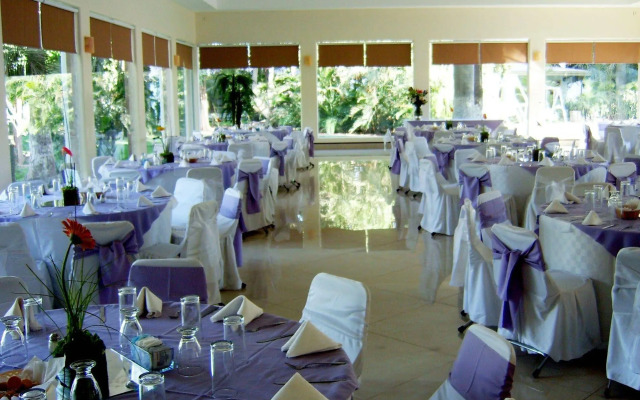 InHouse Select Hacienda Tres Rios