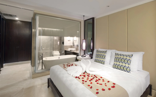 Jambuluwuk Oceano Seminyak Hotel