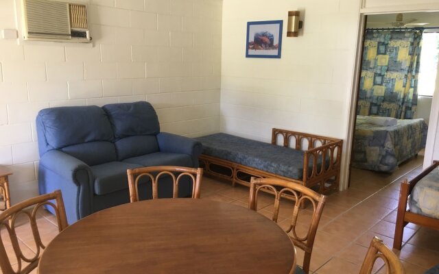 Magnetic Retreat Holiday Units