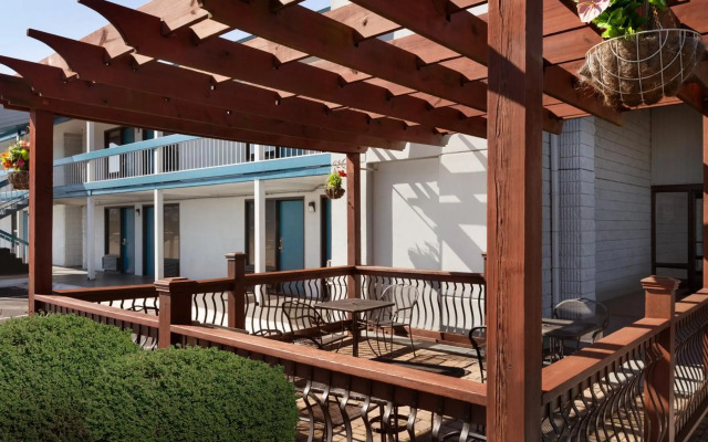 Baymont by Wyndham Wilmington