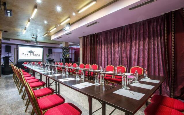Art Plaza Hotel